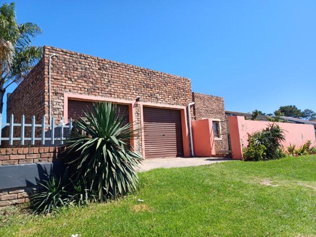House for sale in Groot Brak Rivier, Western Cape