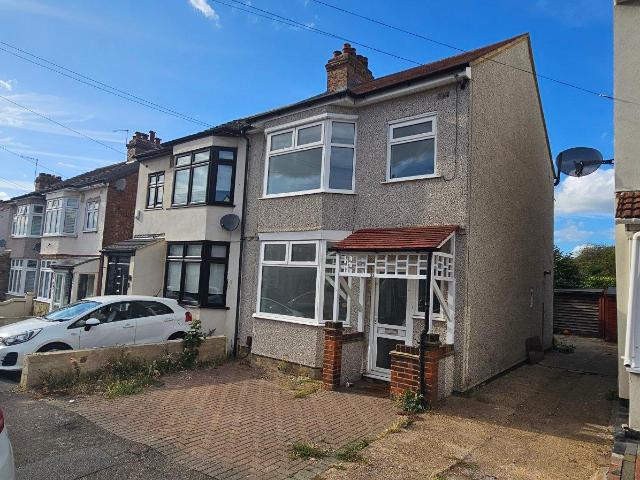 House for rent in London Borough of Havering, Greater London