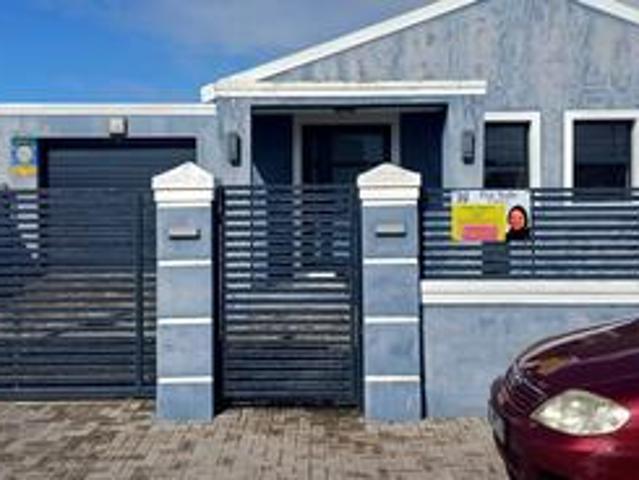 House for sale in Cape Town, Western Cape