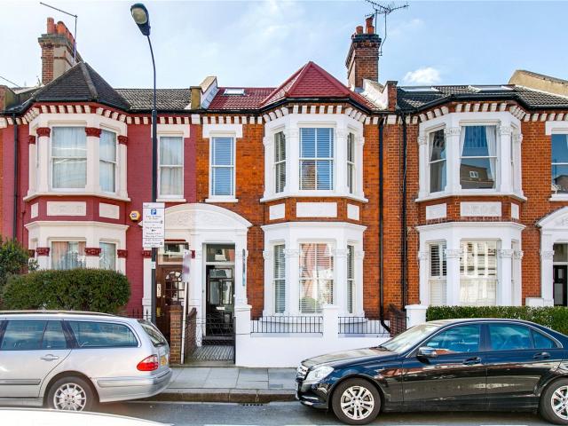 House for rent in London Borough of Hammersmith and Fulham, Greater London