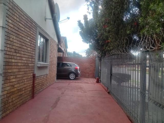 House for sale in Waterkloof, Gauteng