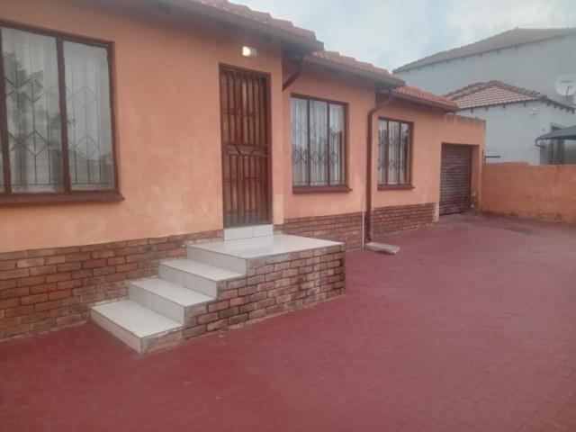House for sale in Waterkloof, Gauteng