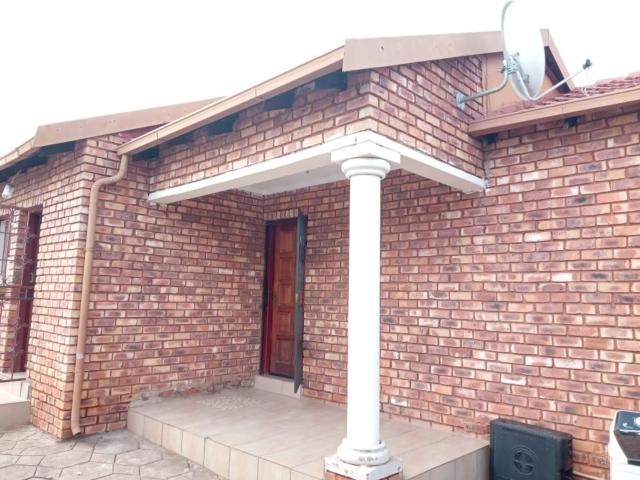 House for sale in Waterkloof, Gauteng