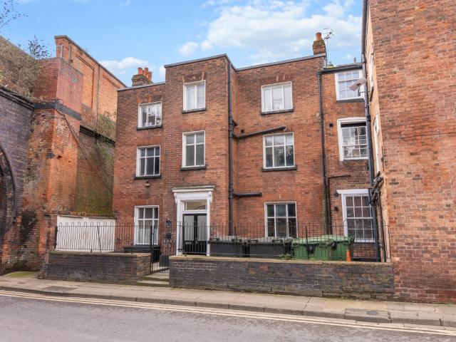 House for rent in St Clements, Worcester