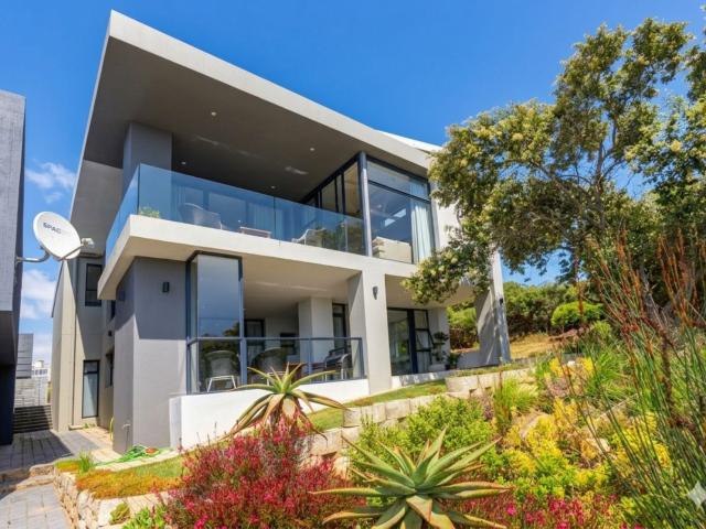 House for sale in Groot Brak Rivier, Western Cape