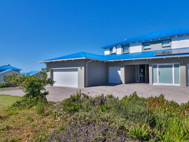House for sale in Groot Brak Rivier, Western Cape