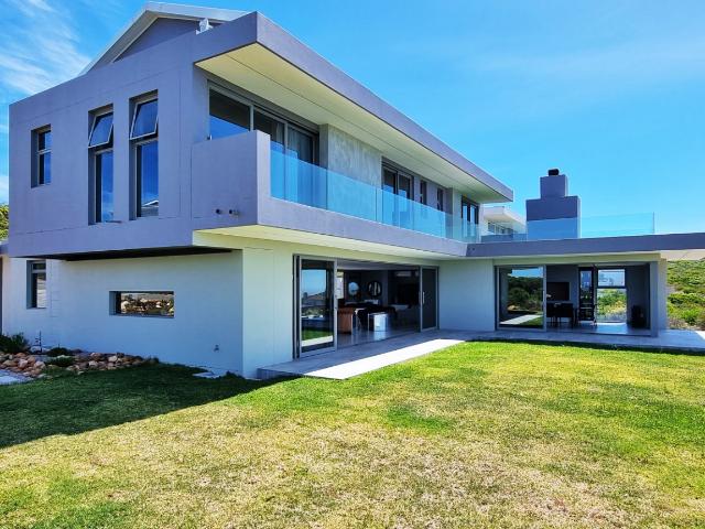 House for sale in Groot Brak Rivier, Western Cape