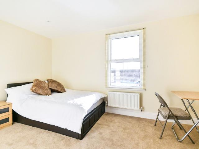 House for rent in Churchward, Rodbourne