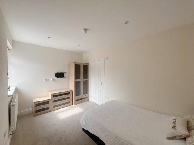 House for rent in Churchward, Rodbourne