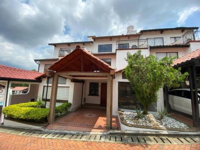 Casa en arriendo en Piedrapintada, Tolima