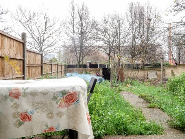 House for rent in Poplar Grove, Greater London