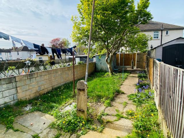 House for rent in Badgers Dene, Grays