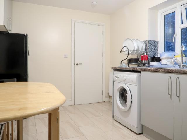 House for rent in Poplar Grove, Greater London