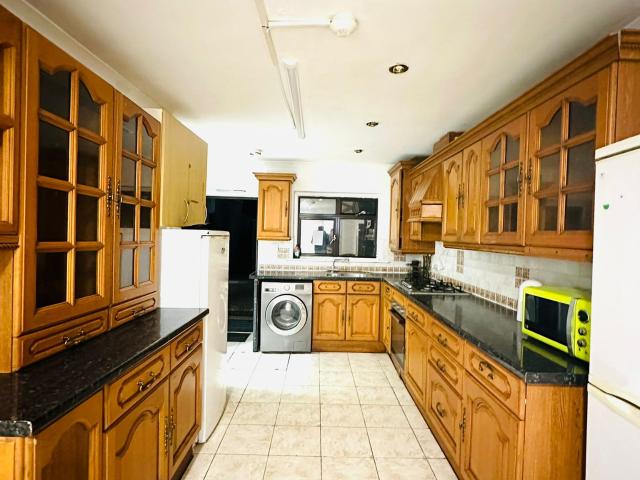 House for rent in Plashet, Greater London