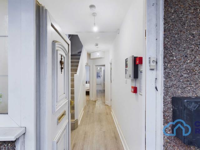 House for rent in Charlton, Greater London