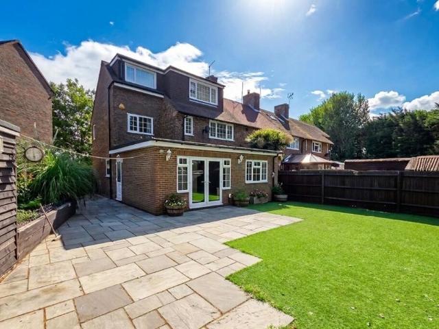 House for rent in Ford, Clapham