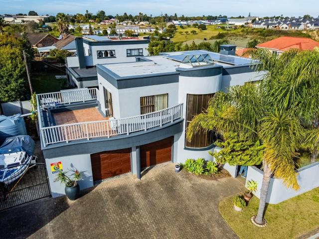 House for sale in Groot Brak Rivier, Western Cape