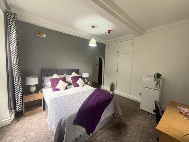 House for rent in Hyde Park, West Yorkshire