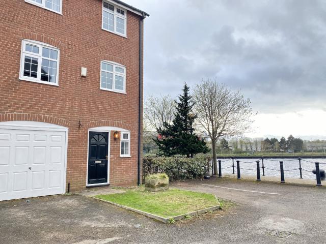 House for rent in Salford Quays, Salford