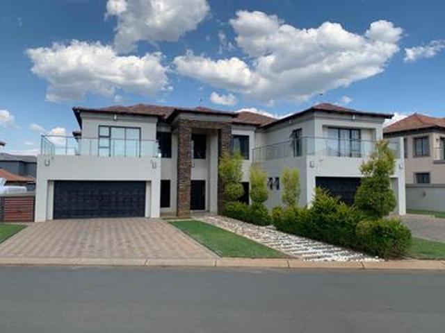 House for sale in Waterkloof, Gauteng