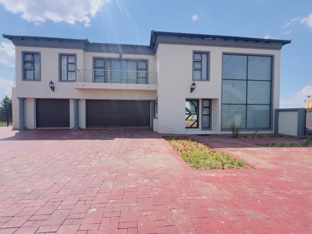 House for sale in Waterkloof, Gauteng
