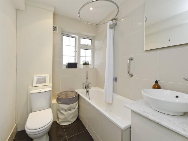House for rent in London Borough of Richmond upon Thames, Greater London