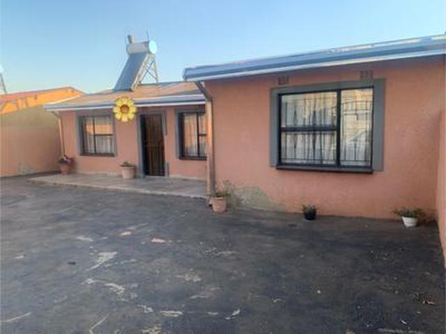 House for sale in Tembisa