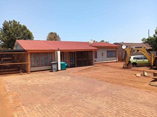House for sale in Waterkloof, Gauteng