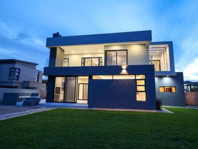 House for sale in Waterkloof, Gauteng
