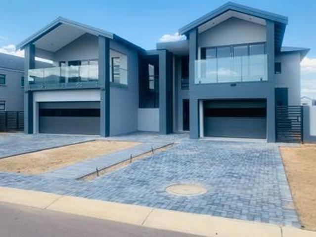 House for sale in Waterkloof, Gauteng
