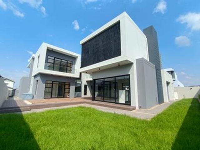 House for sale in Waterkloof, Gauteng