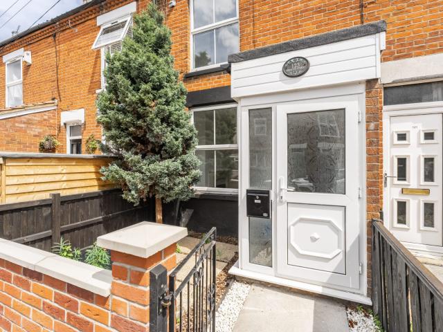 House for rent in New Catton, East Bank