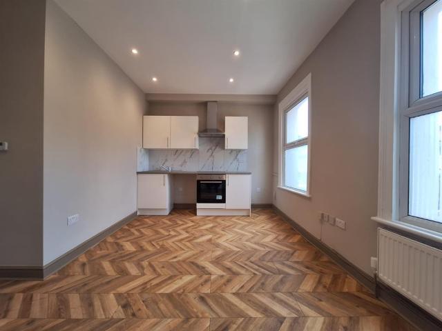 House for rent in Victoria, Greater London