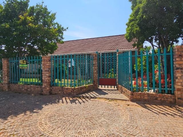 House for sale in Frances Baard, Northern Cape