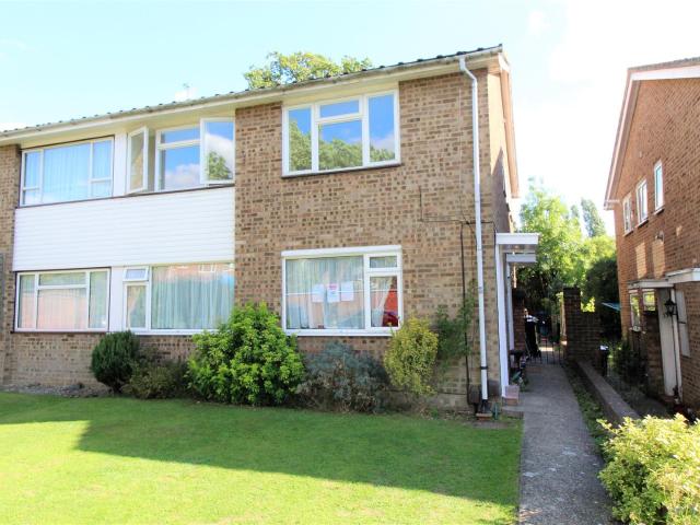 House for rent in London Borough of Croydon, Waddon