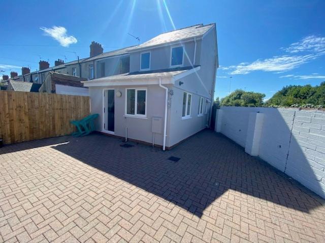 House for rent in Falcon Lodge, Wales