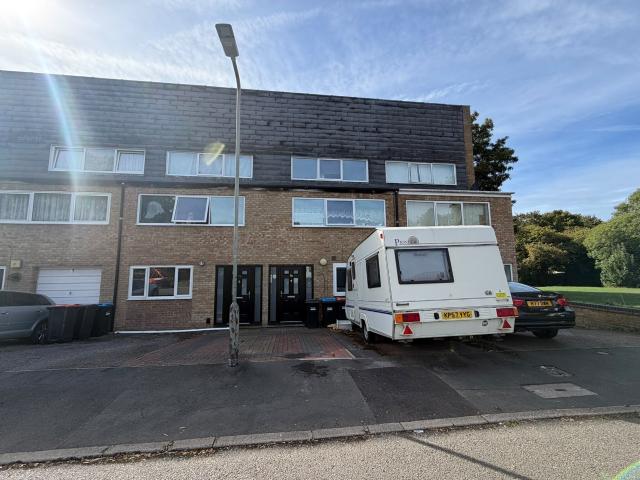 House for rent in Oakridge Park, Milton Keynes