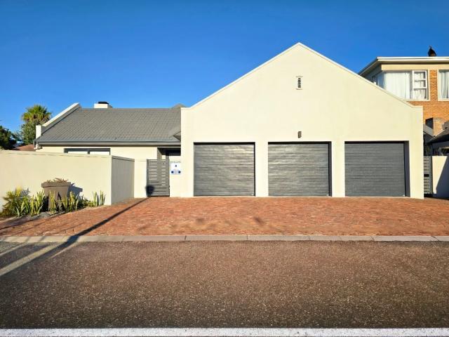 House for rent in Sunset Beach, Milnerton