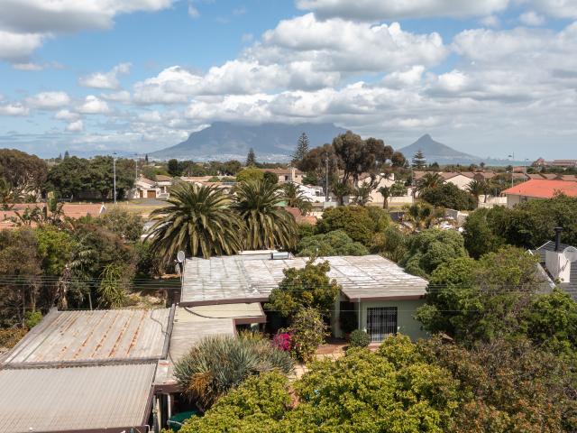 House for sale in Table View, Western Cape