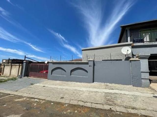 House for sale in Thembisa, City of Ekurhuleni Metropolitan Municipality