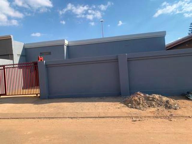 House for sale in Tembisa House for sale in Tembisa