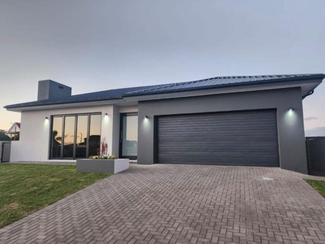 House for sale in Groot Brak Rivier, Western Cape