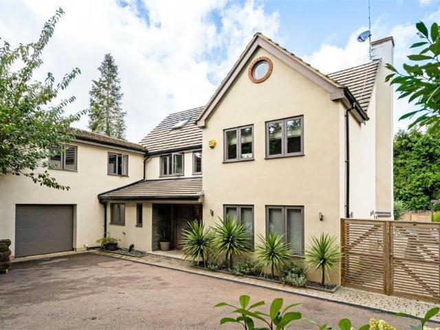 House for rent in Hammerfield, Pouchen End