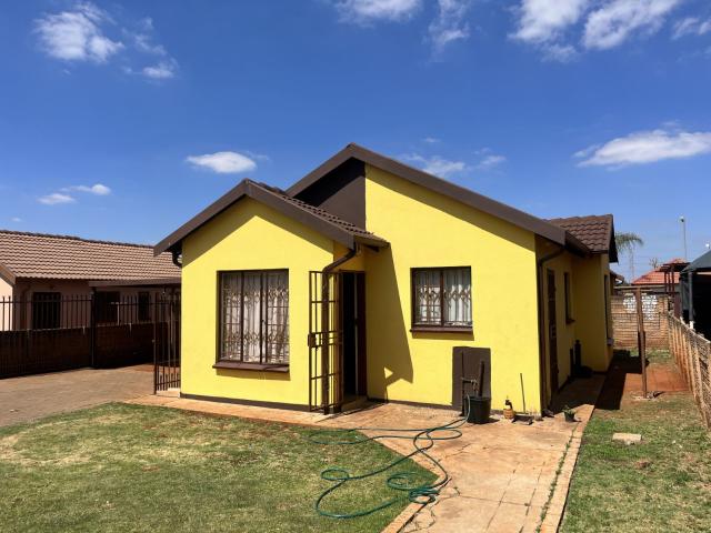 House for sale in Akasia, Gauteng