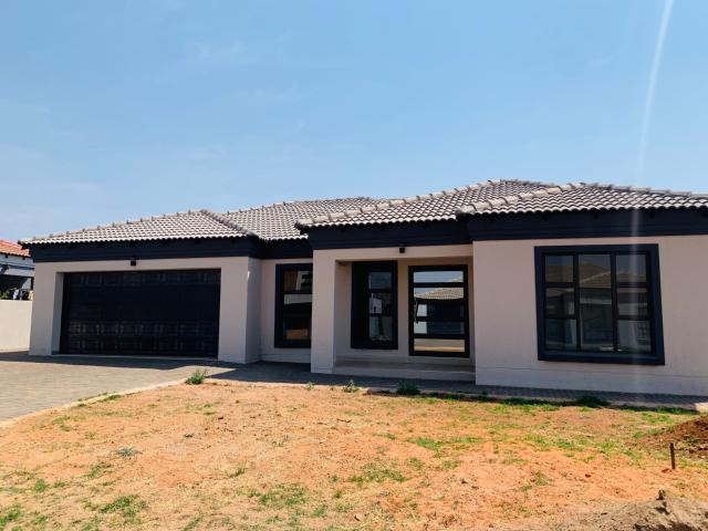 House for sale in Akasia, Gauteng