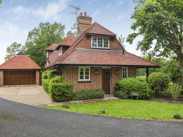 House for rent in London Borough of Barnet, Greater London