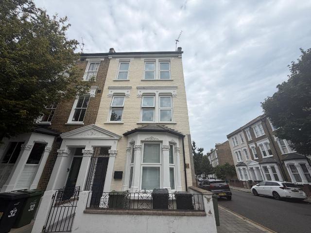 House for rent in Oval, Greater London