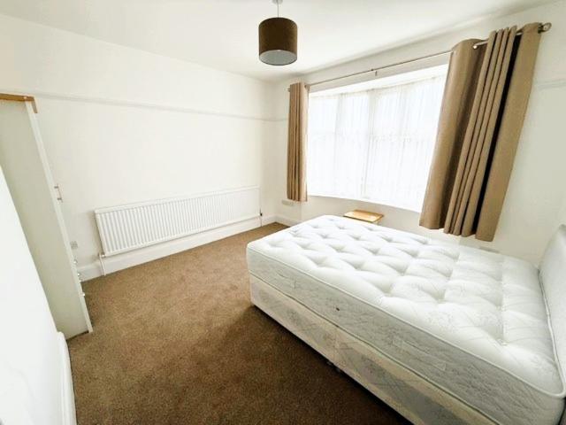 House for rent in Fishersgate, West Sussex
