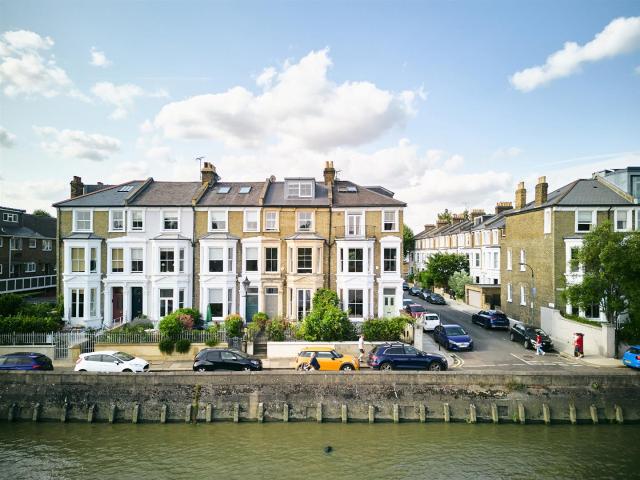 House for rent in London Borough of Hammersmith and Fulham, Greater London