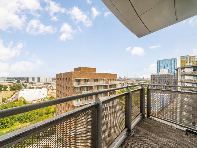 House for rent in London Borough of Ealing, Greater London